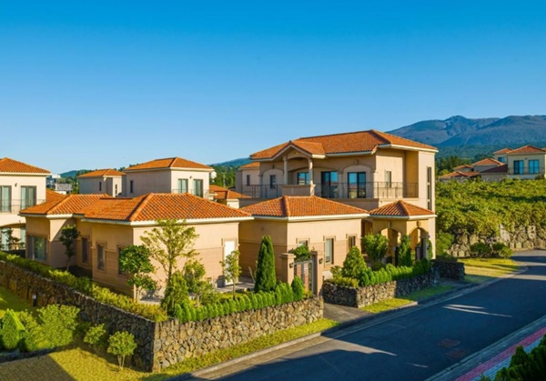 Exclusive Retreat Villas