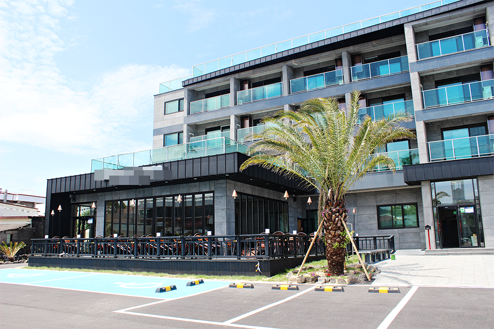 Seaside High-End Luxury Hotel