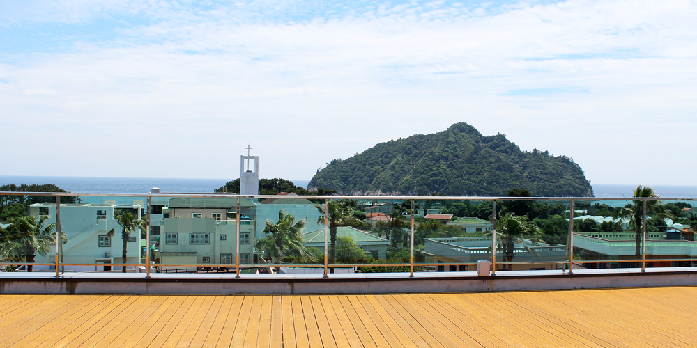 Seaside High-End Luxury Hotel