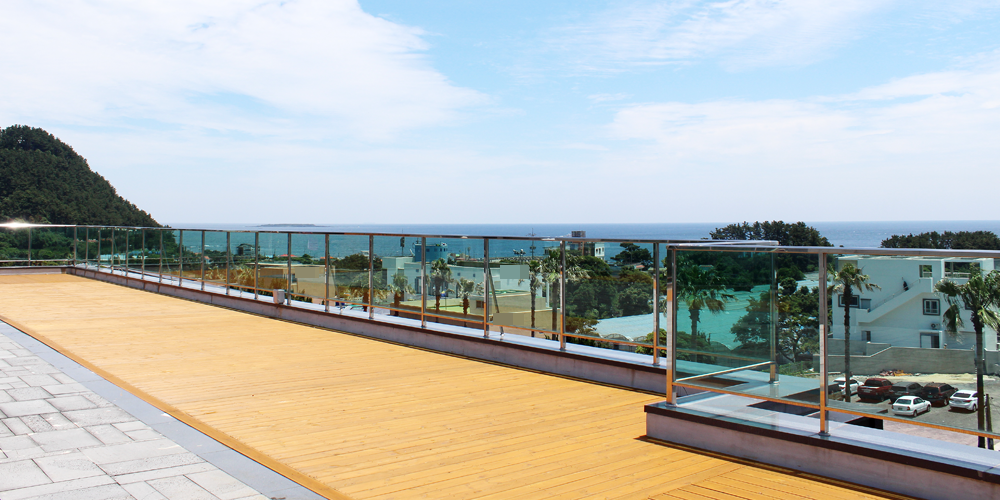 Seaside High-End Luxury Hotel