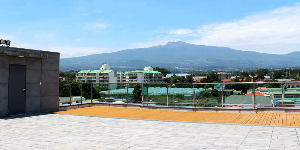 Seaside High-End Luxury Hotel