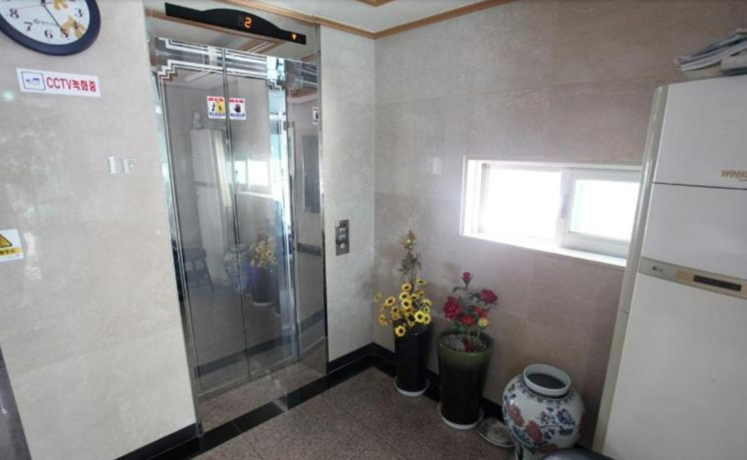 A hotel located in the commercial center of Yeon-dong, Jeju City