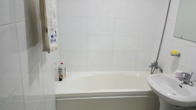 Established 18-Room Lodging Facility in Prime Location Near Jeju Airport