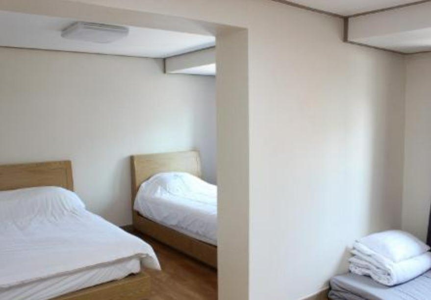 29-Room Clean and Modern Hotel for Sale in Prime Seogwipo Port Location