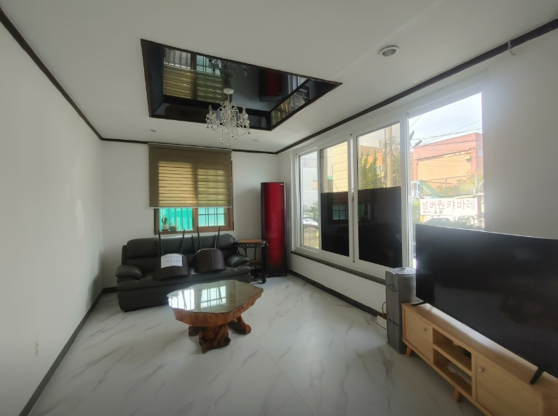 11-Room Small Hotel for Sale Near Jeju Sports Complex