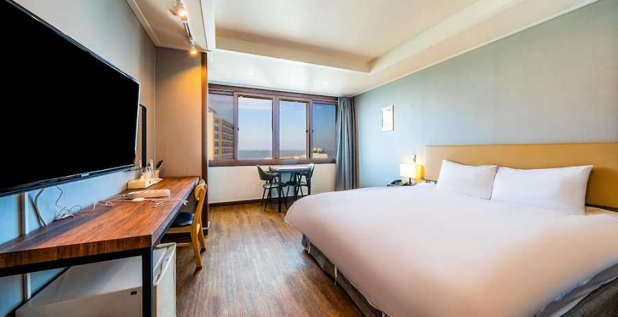 Freehold Oceanfront Hospitality Asset for Sale 48-Key, 8-Story Hotel in Jeju City