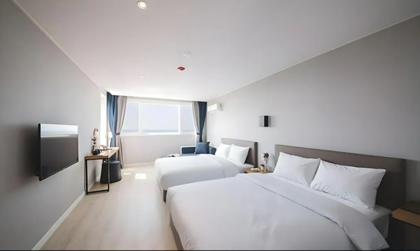 52-Key Freehold Ocean-View Hotel │ Entire Property Sale with Infinity Pool, Aewol Jeju