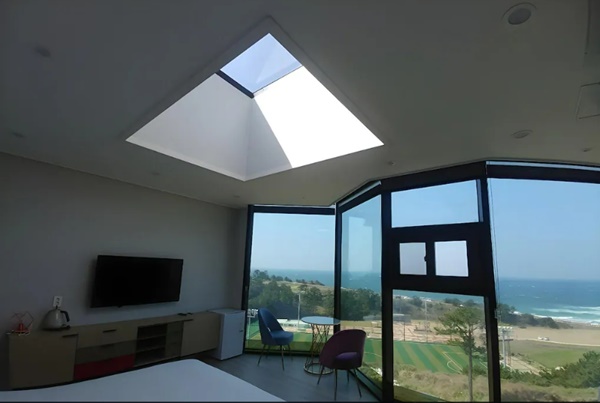 34-Key Ocean-View Hotel for Sale in Aewol, Jeju – Featuring a Large Swimming Pool