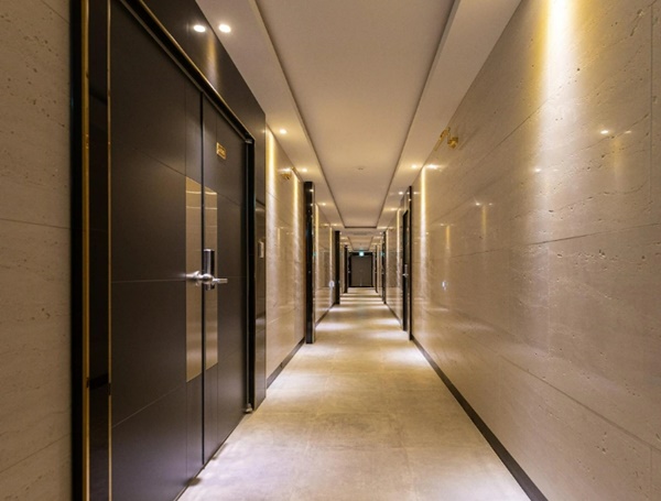 34-Key Ocean-View Hotel for Sale in Aewol, Jeju – Featuring a Large Swimming Pool