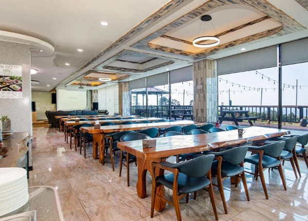 34-Key Ocean-View Hotel for Sale in Aewol, Jeju – Featuring a Large Swimming Pool