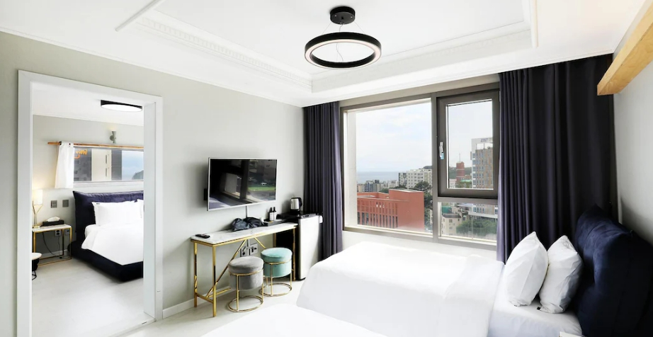 Freehold Sale: 34-Key Hotel in Seogwi-dong CBD, Popular with International Travelers