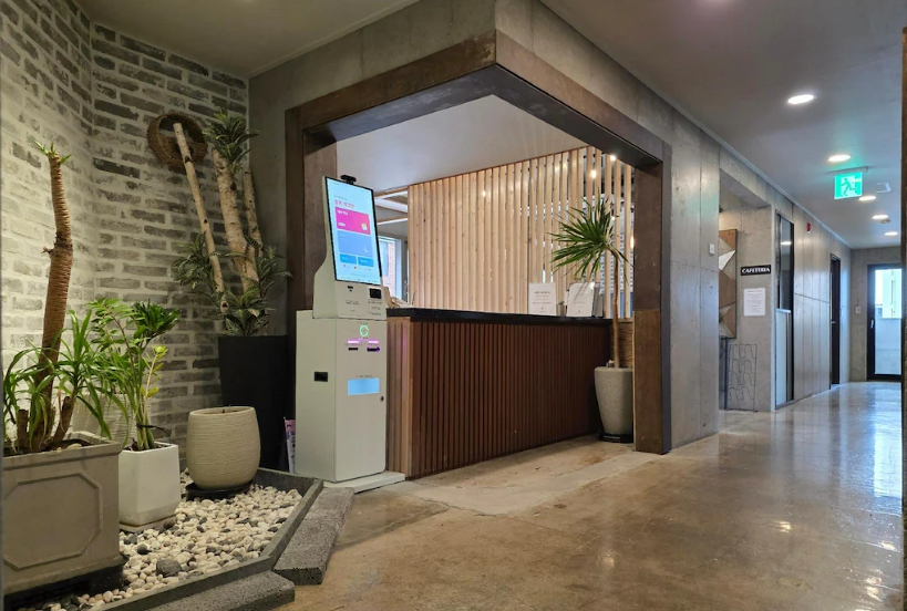 Freehold Sale: 34-Key Hotel in Seogwi-dong CBD, Popular with International Travelers