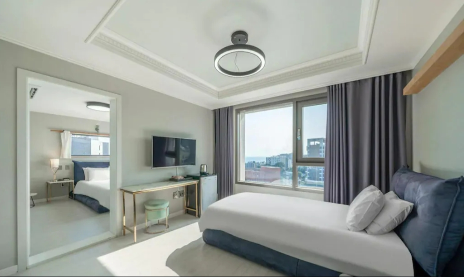 Freehold Sale: 34-Key Hotel in Seogwi-dong CBD, Popular with International Travelers