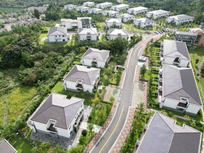 Resort for Sale with Halla Mountain View, Jeju Island
