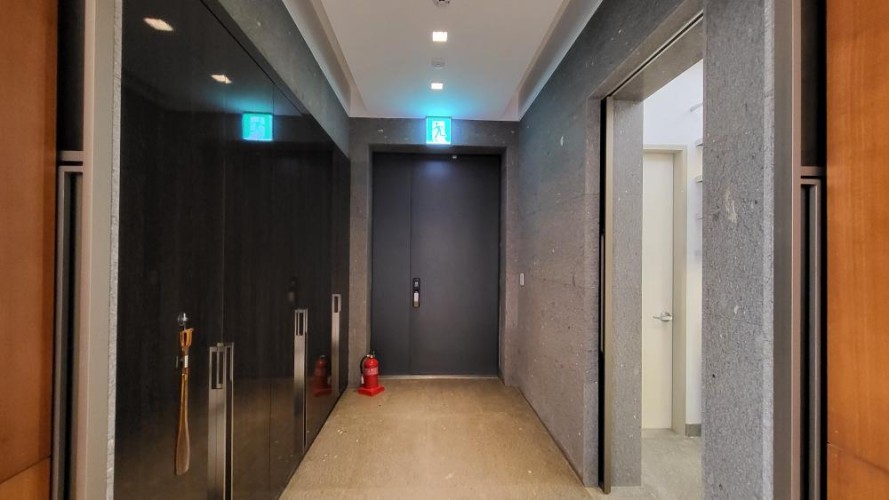 Distressed Sale: Spacious Free-Standing Residence within Jeju arden Hill Resort