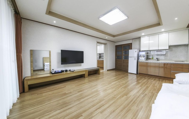 27-Key All-Ocean-View Hotel Near Ihoteu Beach, Jeju