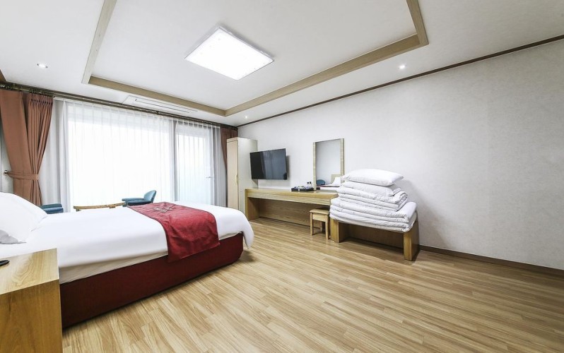 27-Key All-Ocean-View Hotel Near Ihoteu Beach, Jeju