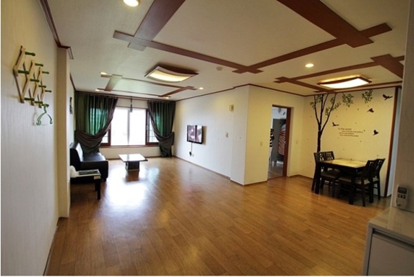 17-Room Oceanfront Pension for Sale in Seogwipo, Jeju