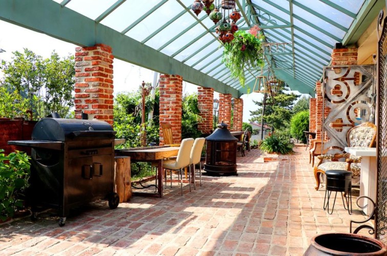 Pension for Sale Near Jeju International Airport — Prime Accessibility Asset